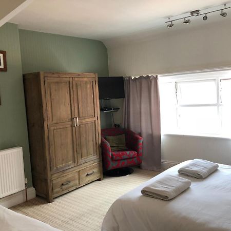 Corra Lynn Bed and Breakfast Whitby Exteriör bild