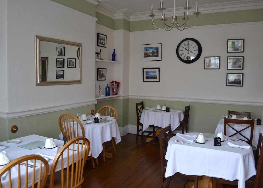 Corra Lynn Bed and Breakfast Whitby Exteriör bild