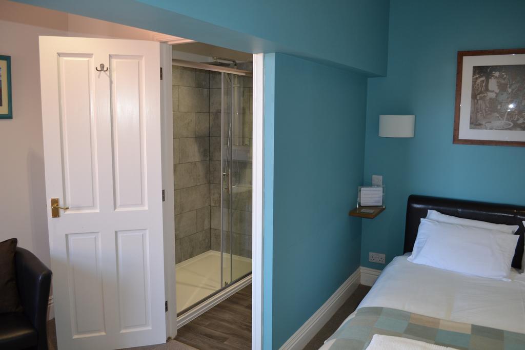 Corra Lynn Bed and Breakfast Whitby Exteriör bild