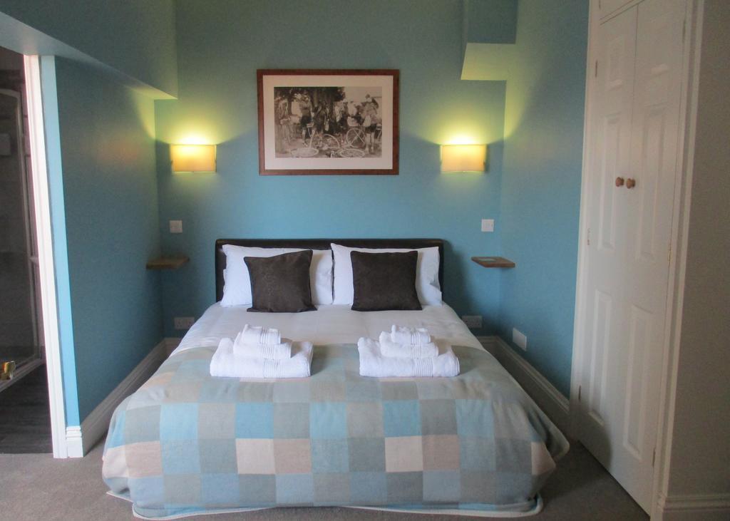 Corra Lynn Bed and Breakfast Whitby Exteriör bild