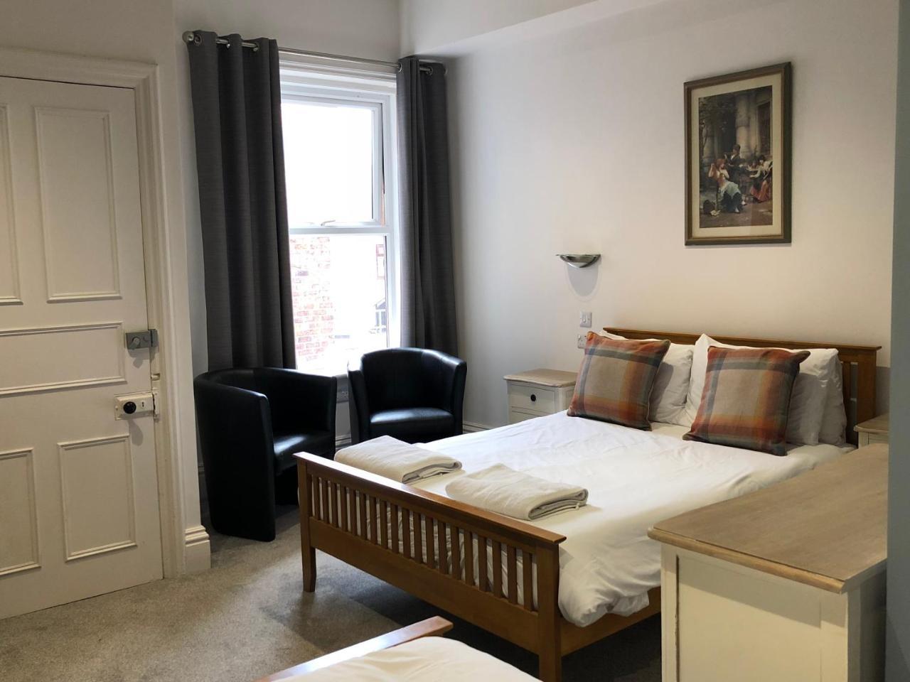 Corra Lynn Bed and Breakfast Whitby Exteriör bild